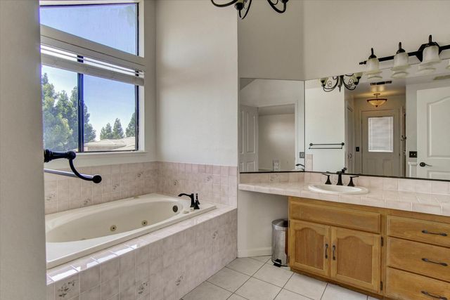 3134 Woodleigh Ln, Cameron Park, CA 95682