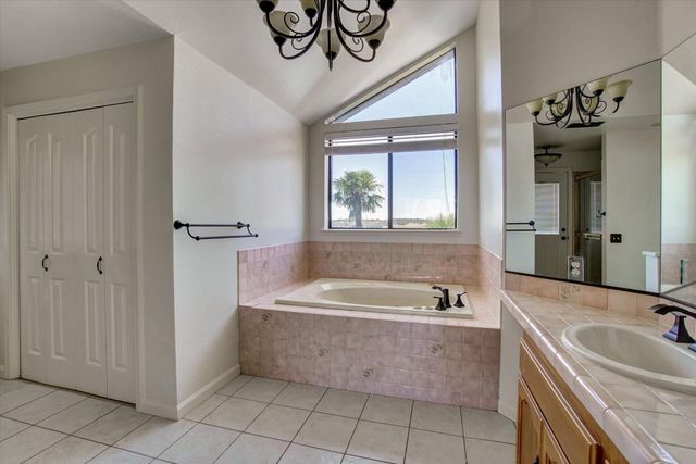 3134 Woodleigh Ln, Cameron Park, CA 95682