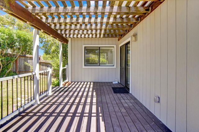 3134 Woodleigh Ln, Cameron Park, CA 95682