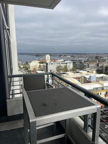 425 W Beech 1556, San Diego, CA 92101