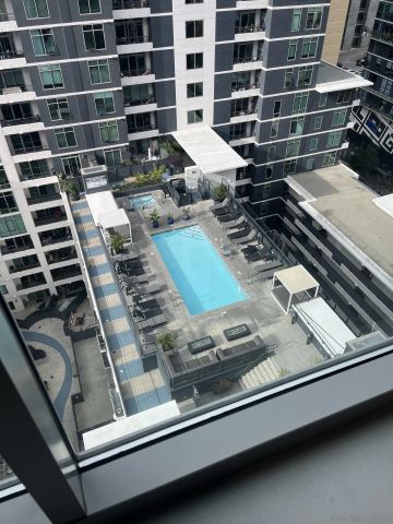 425 W Beech 1556, San Diego, CA 92101