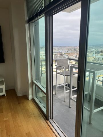 425 W Beech 1556, San Diego, CA 92101