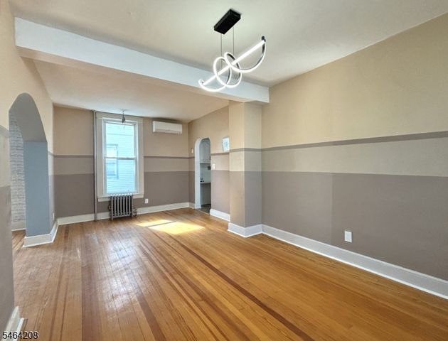 37 Beach St, Rockaway Boro, NJ 07866