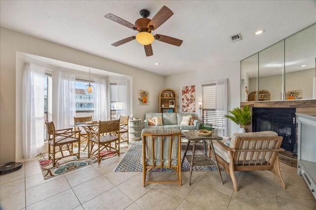 1007 Tiki, Tiki Island, TX 77554