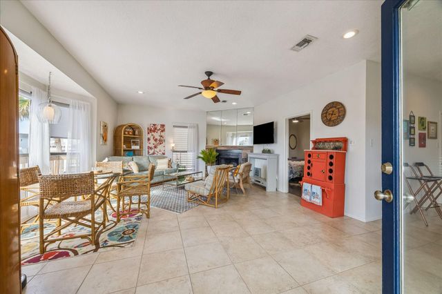 1007 Tiki, Tiki Island, TX 77554