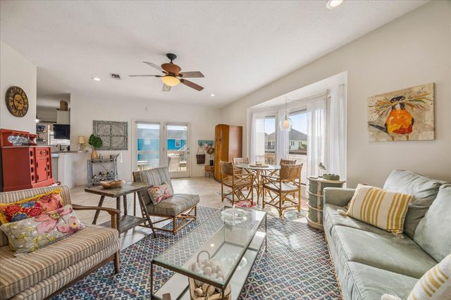 1007 Tiki, Tiki Island, TX 77554