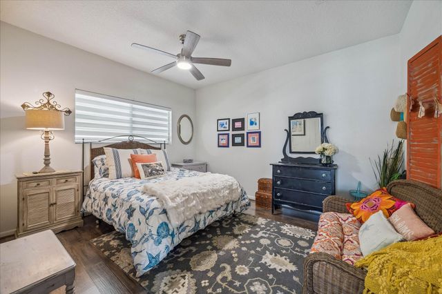 1007 Tiki, Tiki Island, TX 77554