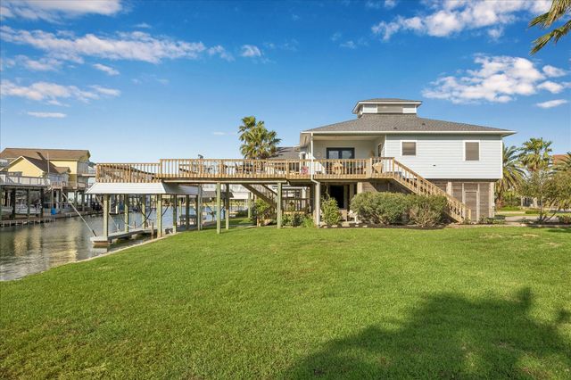 1007 Tiki, Tiki Island, TX 77554