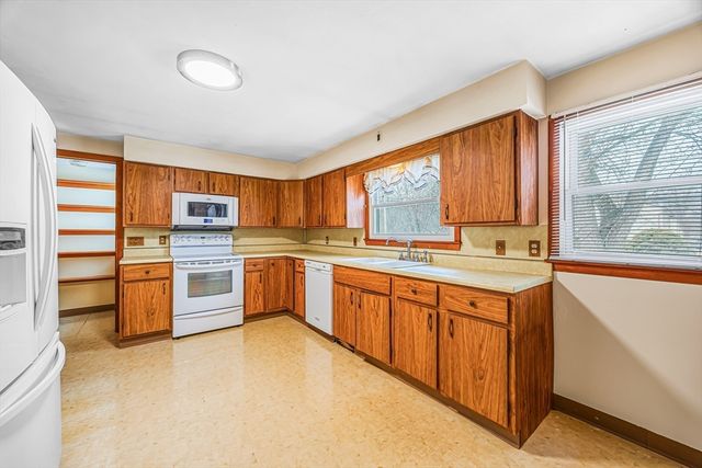331 Dale Street, Chicopee, MA 01013