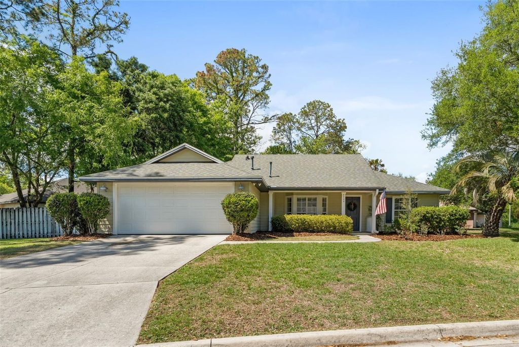 8406 SW 69TH PLACE, Gainesville, FL 32608