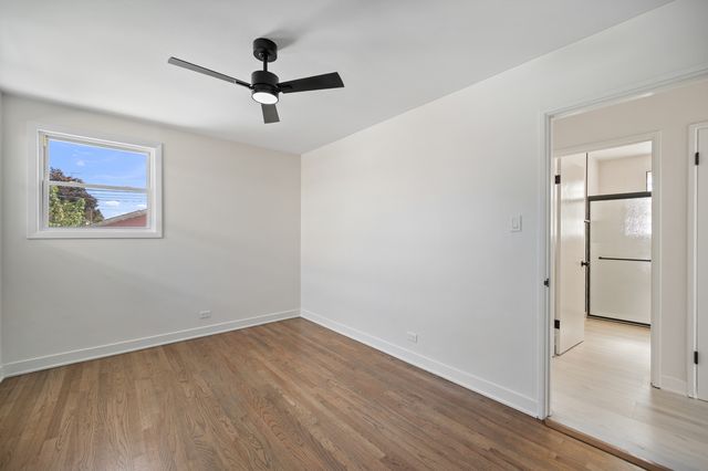 4745 S Leamington Avenue, Chicago, IL 60638