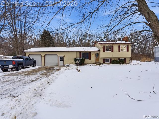 2222 Landmark Drive, Lapeer, MI 48446