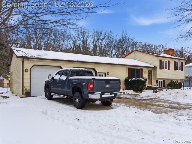 2222 Landmark Drive, Lapeer, MI 48446