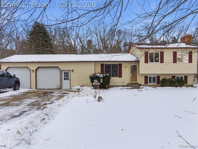 2222 Landmark Drive, Lapeer, MI 48446