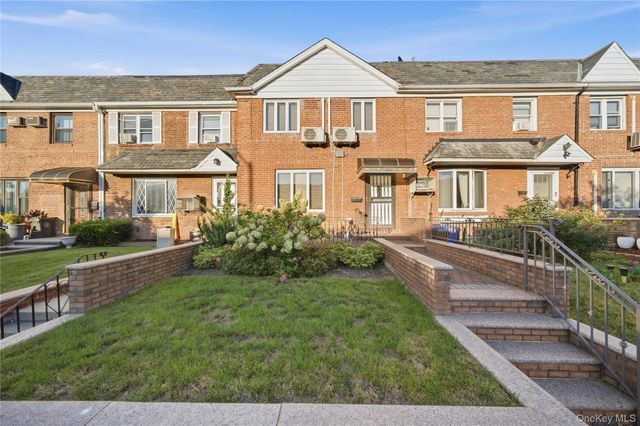 61-17 81st Street, Middle Village, NY 11379