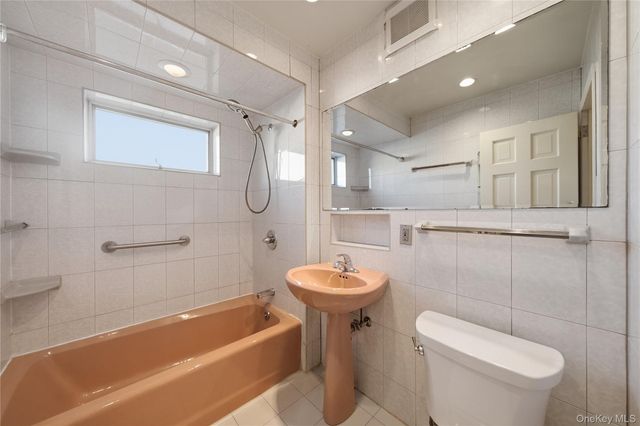61-17 81st Street, Middle Village, NY 11379
