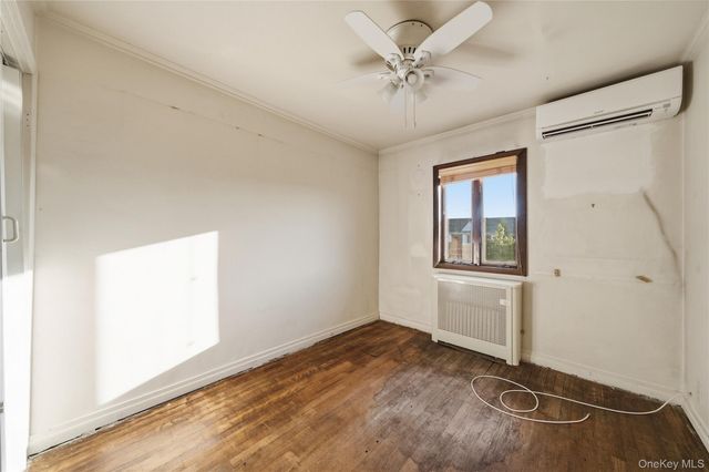 61-17 81st Street, Middle Village, NY 11379