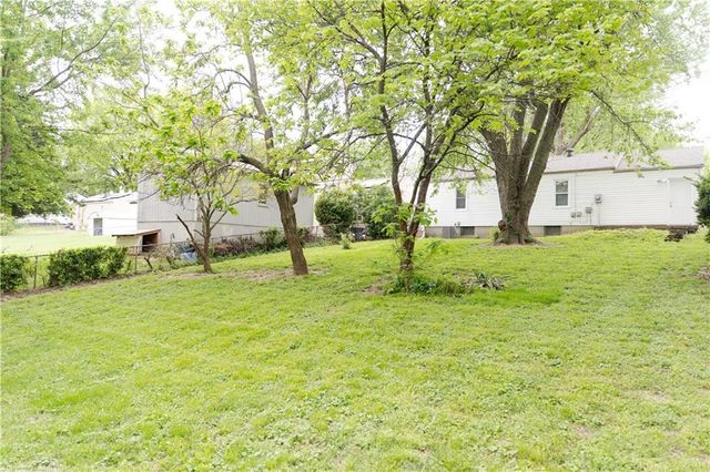 1713 N Dodgion Avenue, Independence, MO 64050