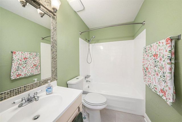 13725 JUNIPER BLOSSOM DRIVE 201, Tampa, FL 33618