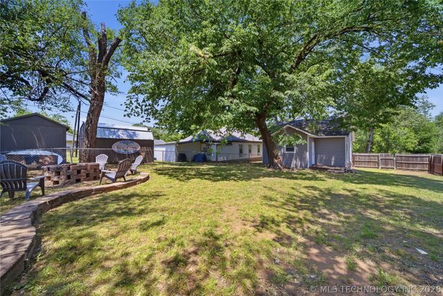 1419 W Maple Street, Collinsville, OK 74021