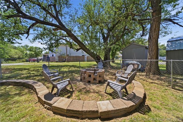 1419 W Maple Street, Collinsville, OK 74021