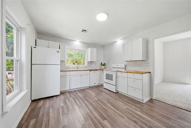 1419 W Maple Street, Collinsville, OK 74021