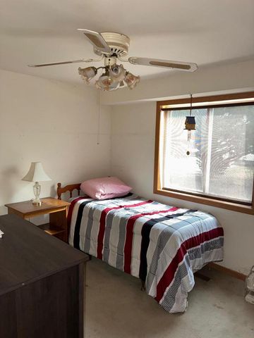 121 E Wisconsin AVENUE, Silver Lake, WI 53170