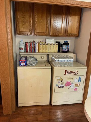 121 E Wisconsin AVENUE, Silver Lake, WI 53170