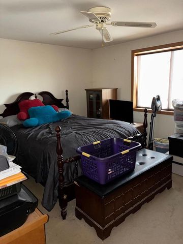 121 E Wisconsin AVENUE, Silver Lake, WI 53170