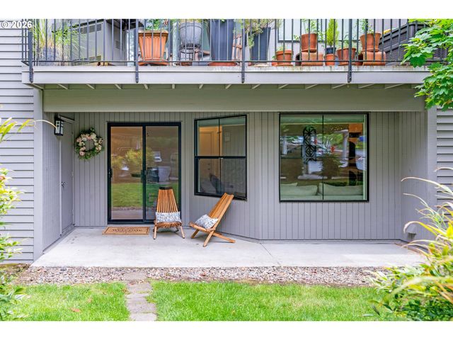 4000 CARMAN Dr 60, Lake Oswego, OR 97035