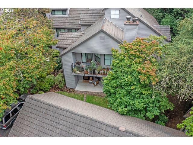 4000 CARMAN Dr 60, Lake Oswego, OR 97035