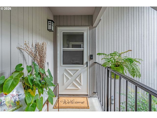 4000 CARMAN Dr 60, Lake Oswego, OR 97035