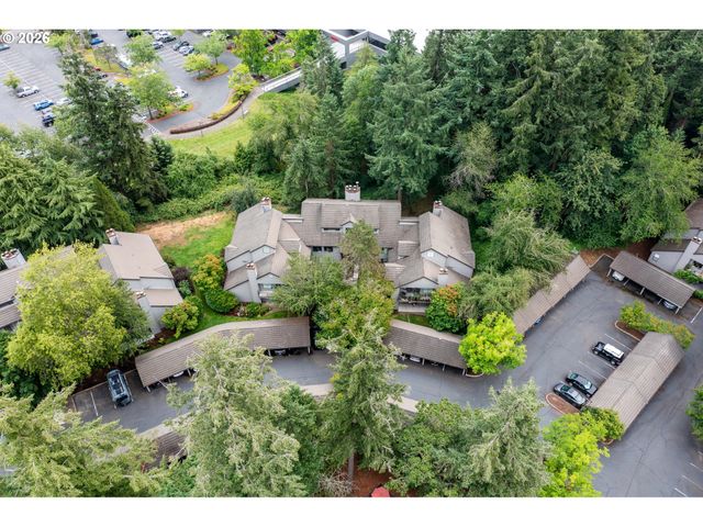 4000 CARMAN Dr 60, Lake Oswego, OR 97035