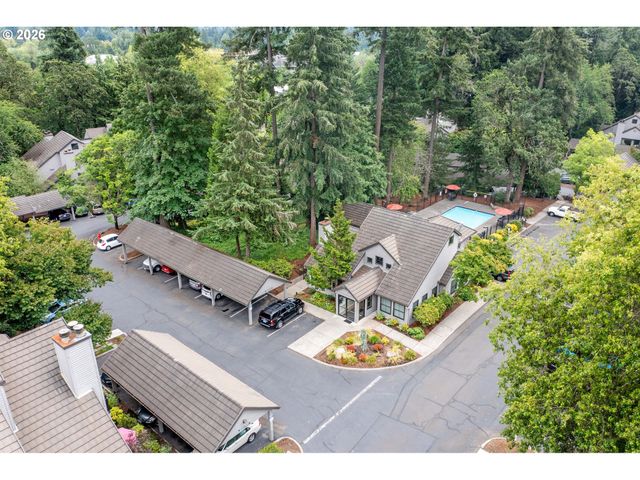 4000 CARMAN Dr 60, Lake Oswego, OR 97035