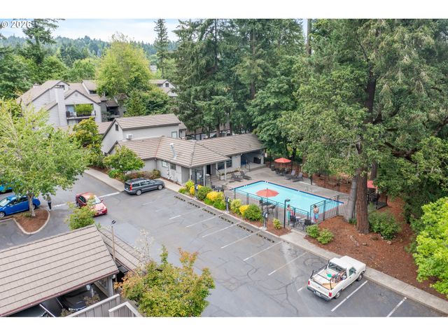 4000 CARMAN Dr 60, Lake Oswego, OR 97035