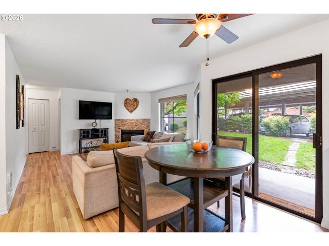 4000 CARMAN Dr 60, Lake Oswego, OR 97035