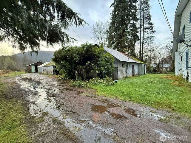 137 Glenoma Road, Glenoma, WA 98336