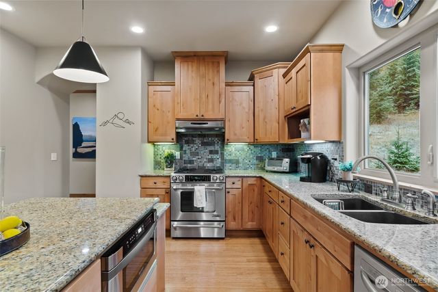 191 Whisper Creek Road, Cle Elum, WA 98922