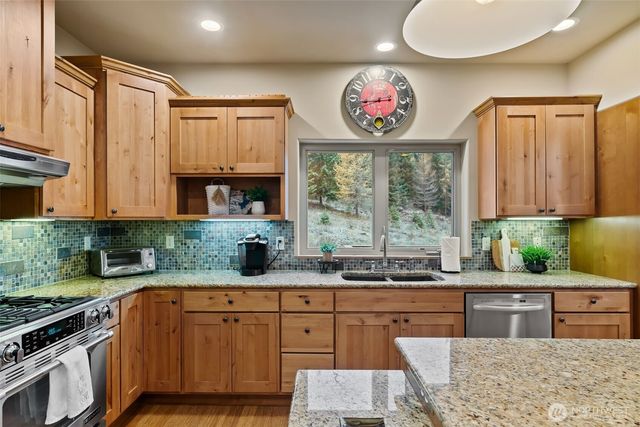 191 Whisper Creek Road, Cle Elum, WA 98922