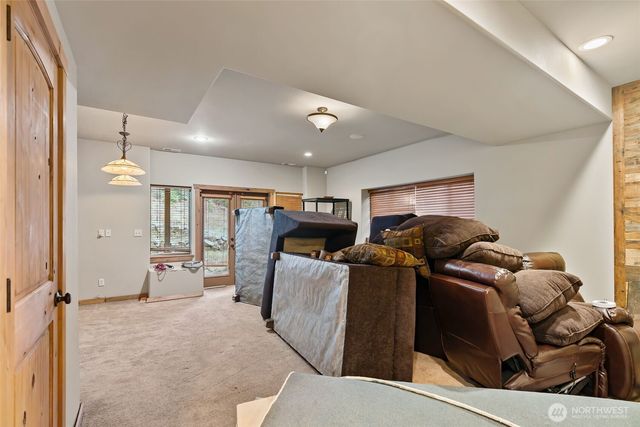 191 Whisper Creek Road, Cle Elum, WA 98922