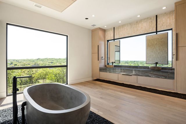 545 W Bob Jones Road, Southlake, TX 76092