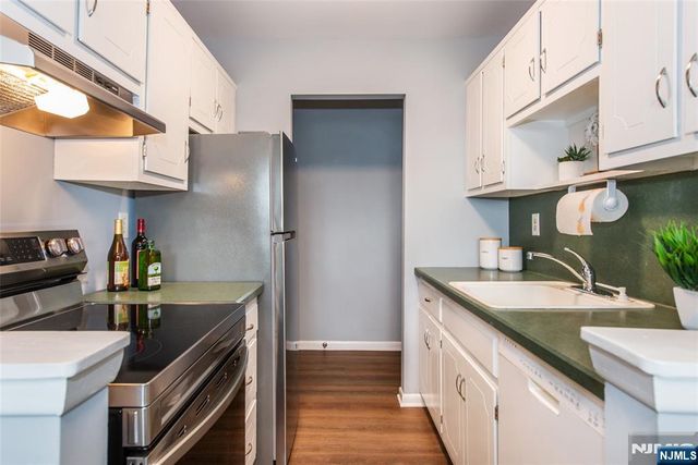 100 Pierson Miller E-9, Pompton Lakes, NJ 07442