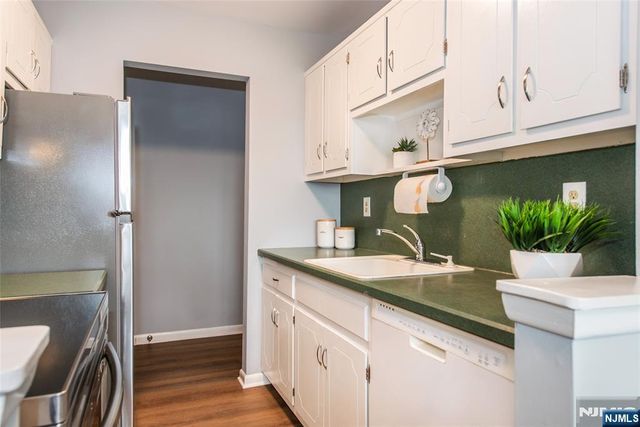 100 Pierson Miller E-9, Pompton Lakes, NJ 07442