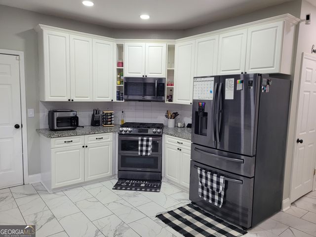 26 Parlor Circle, Sharpsburg, GA 30277