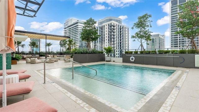 11 NE 6th Street 808, Miami, FL 33132
