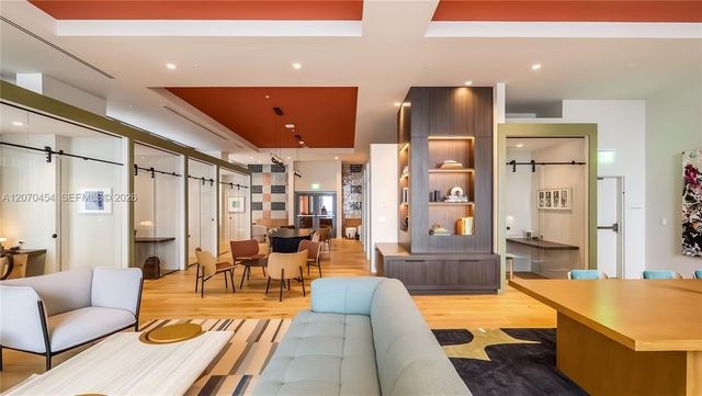 11 NE 6th Street 808, Miami, FL 33132