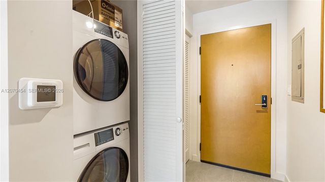 11 NE 6th Street 808, Miami, FL 33132