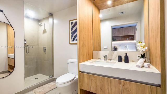 11 NE 6th Street 808, Miami, FL 33132