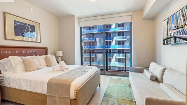 11 NE 6th Street 808, Miami, FL 33132