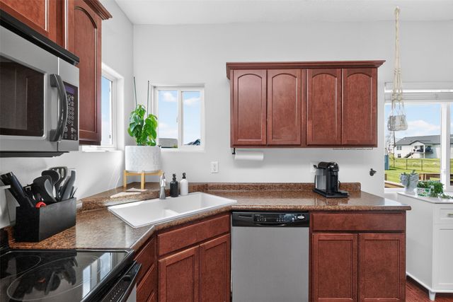 935 Trail Drive, Slater, IA 50244